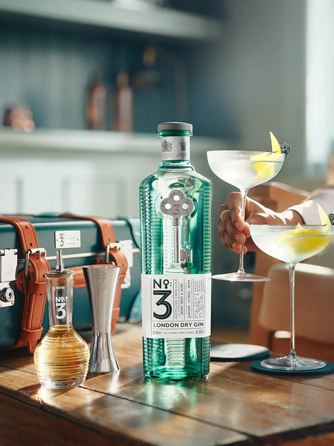 No 3 London Dry Gin Globe Trotter Unrivalled Martini Case